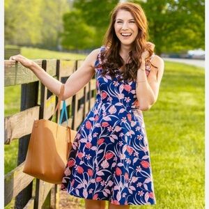 Draper James Floral‎ Fit & Flare Dress Size 8 Blue Pink